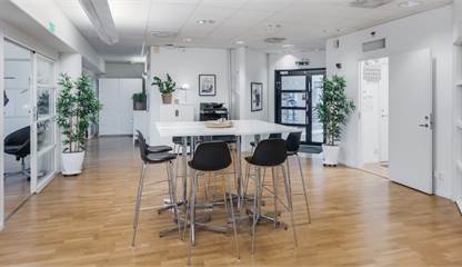 Entré/öppen yta Garnisonsgatan 25