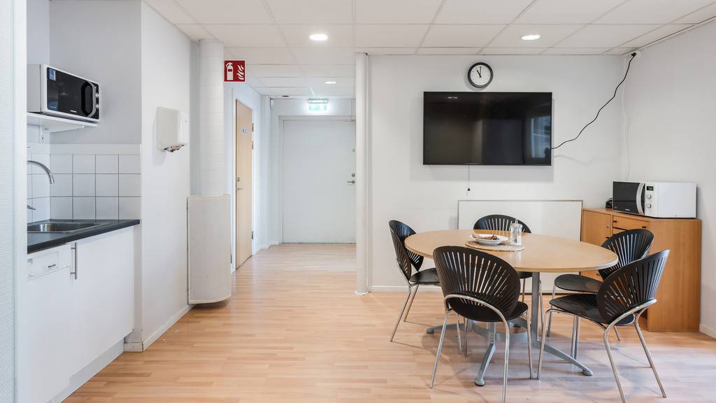 La Cours gata 6, Södra