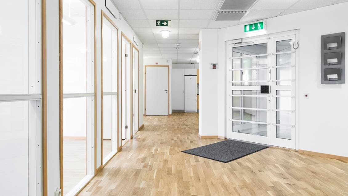 Annedalsvägen 9, Väster