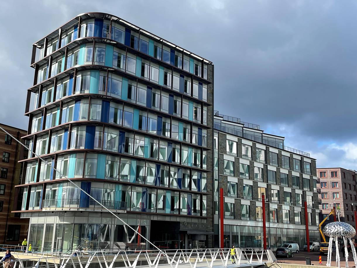 Henckels Torg 4, Centrum