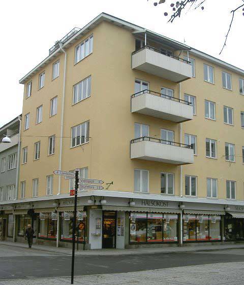 Bokhållareg.1, Centralt