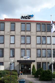 Slöjdgatan 8, Holmen