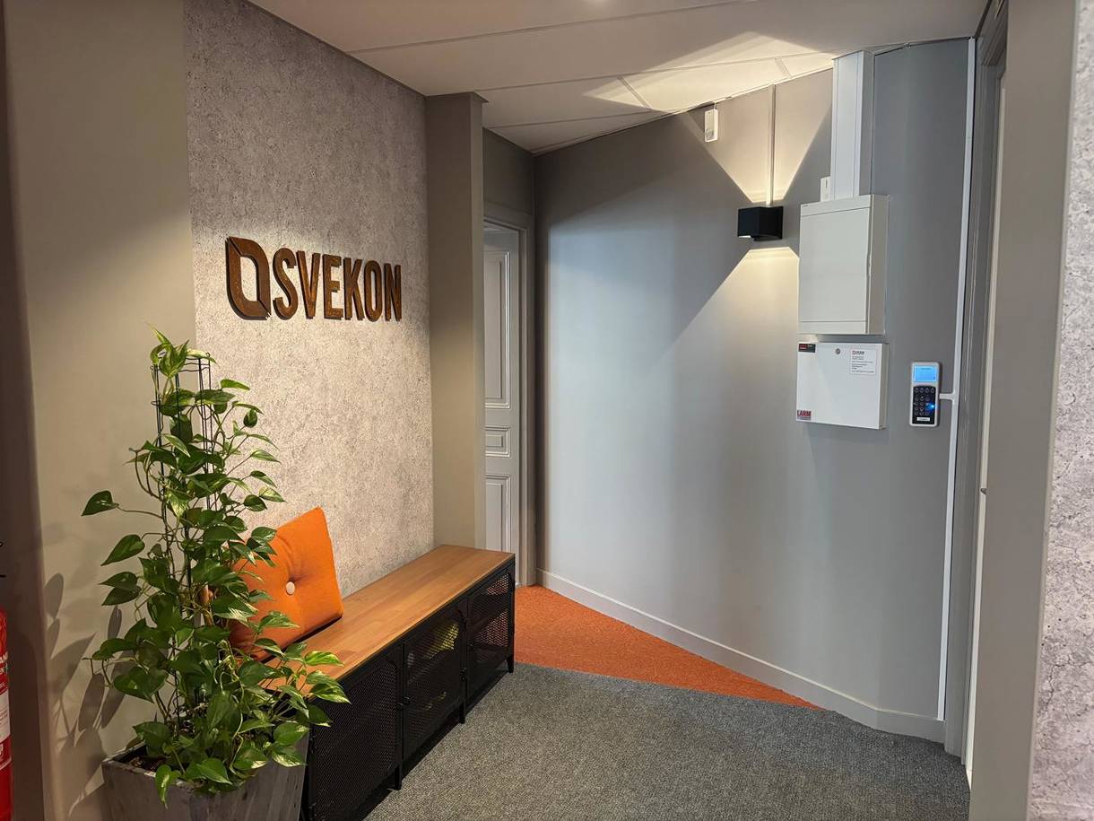 Borganäsvägen 42, Centrum