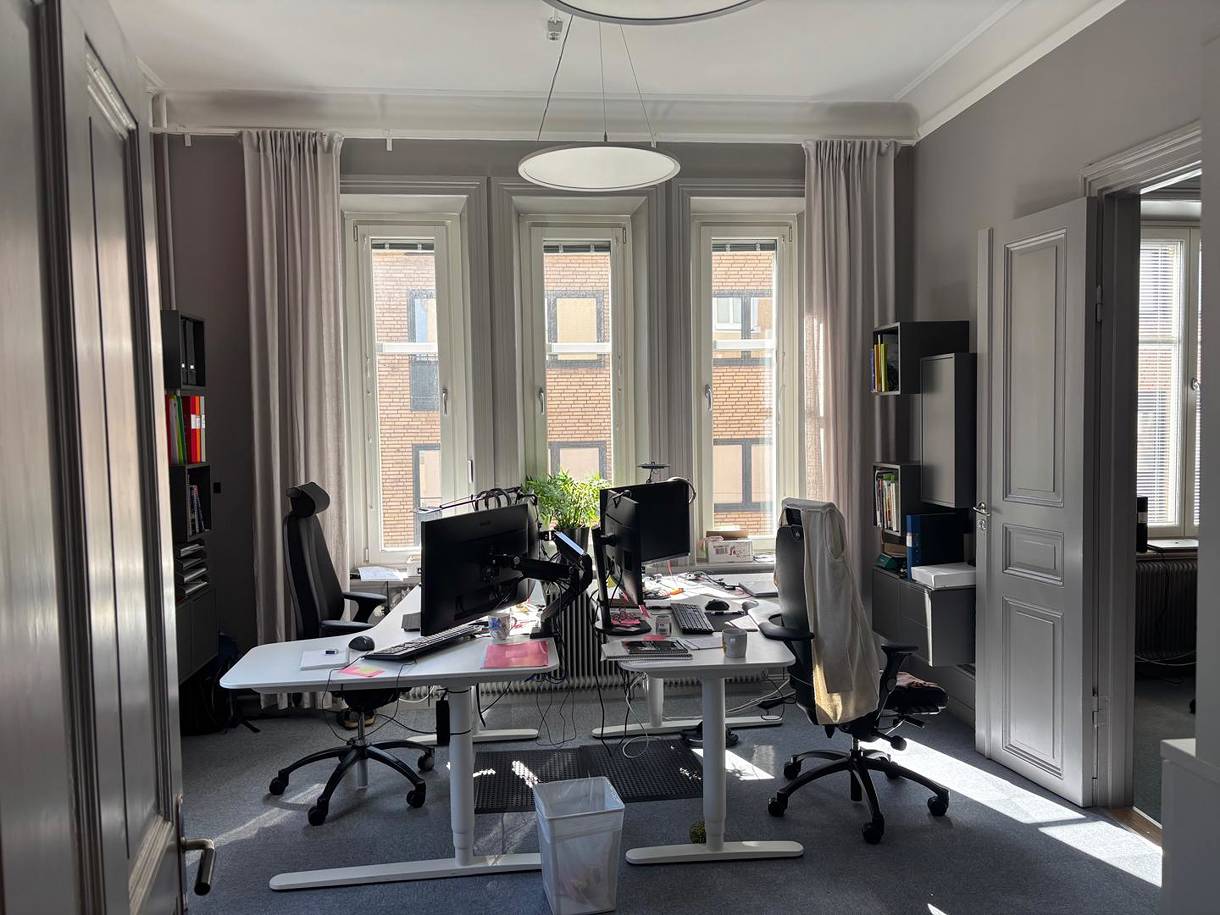 Borganäsvägen 42, Centrum