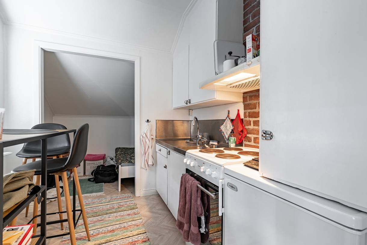 Överstan, Överstan