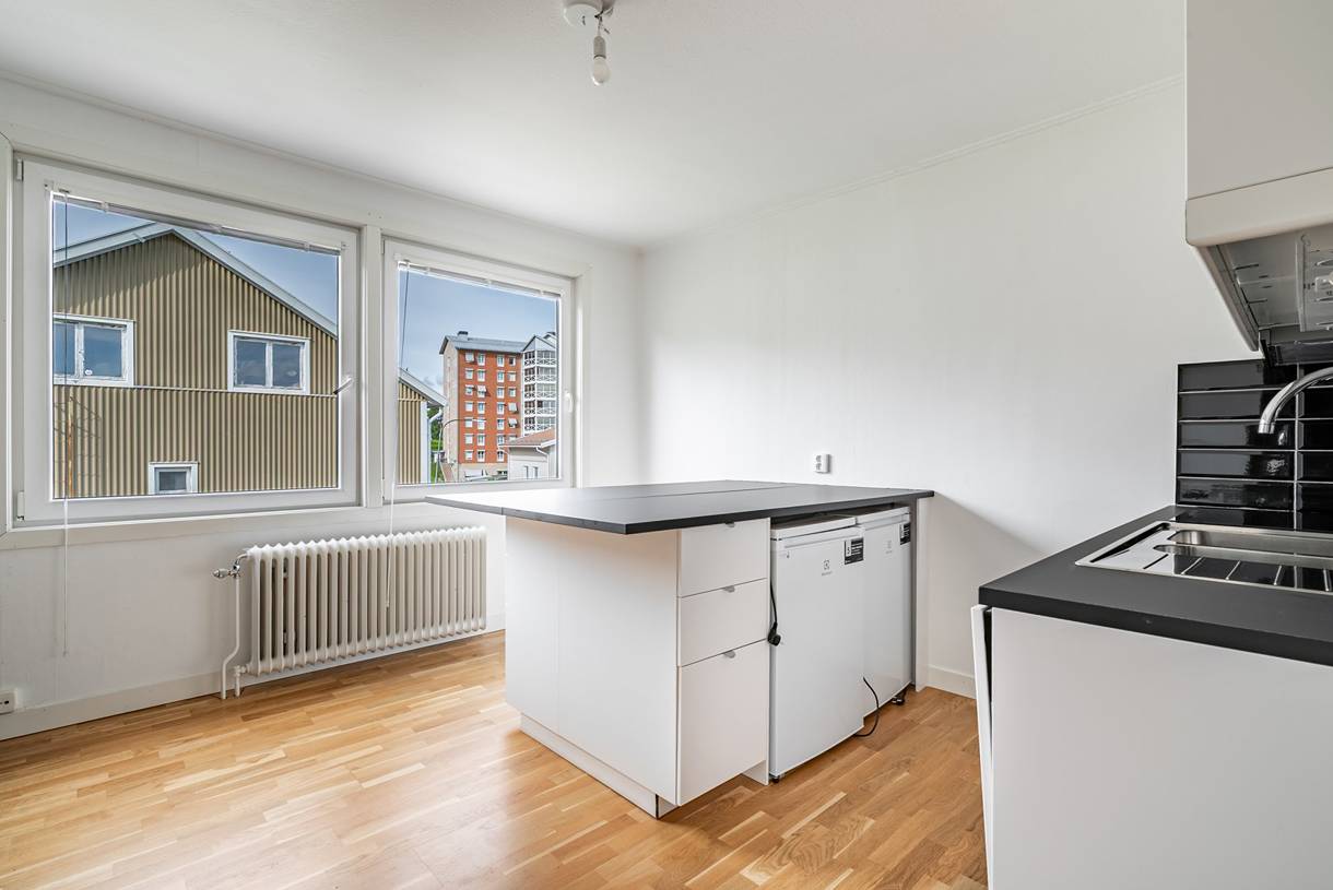 Överstan, Överstan