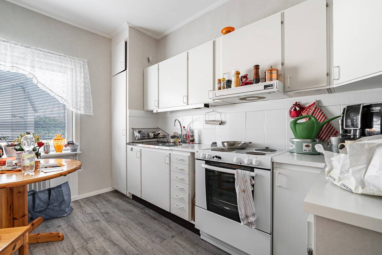 Överstan, Överstan