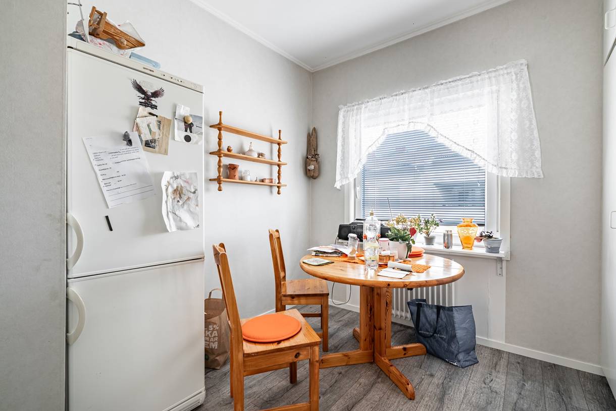 Överstan, Överstan