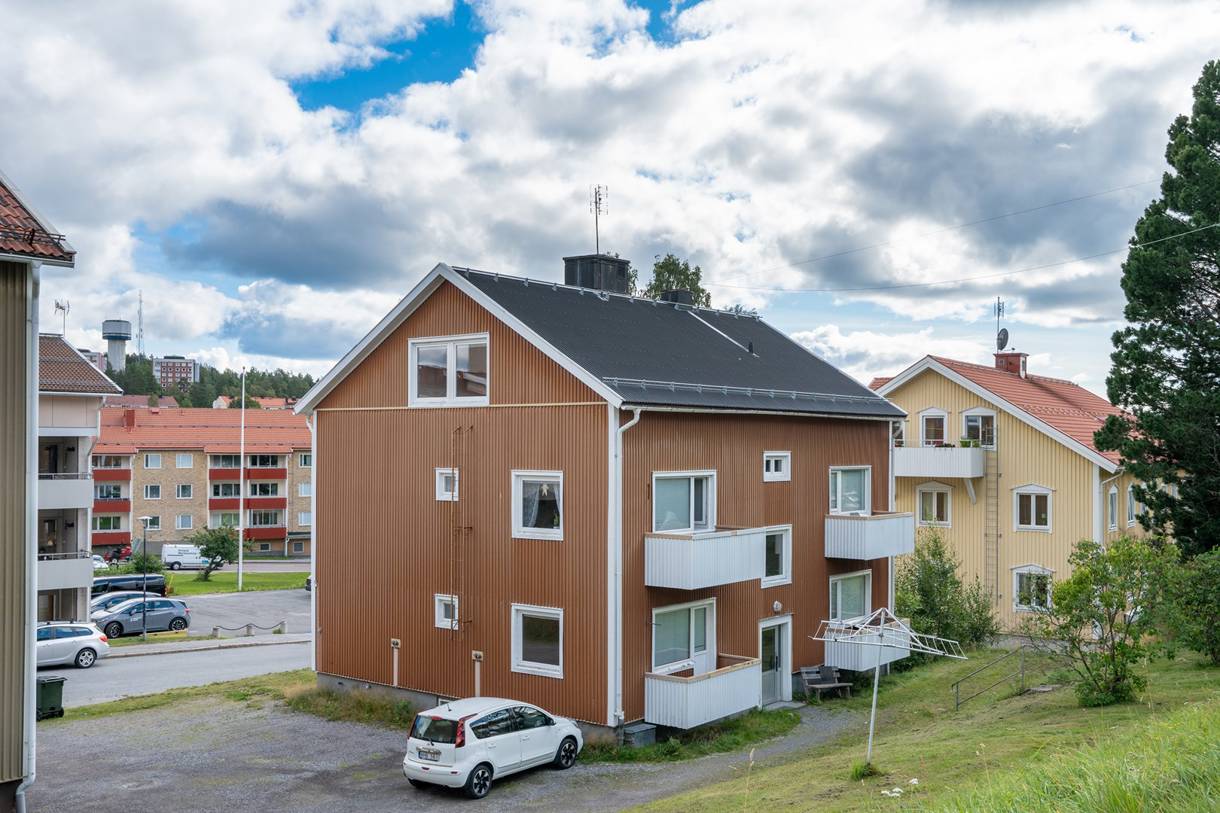 Överstan, Överstan