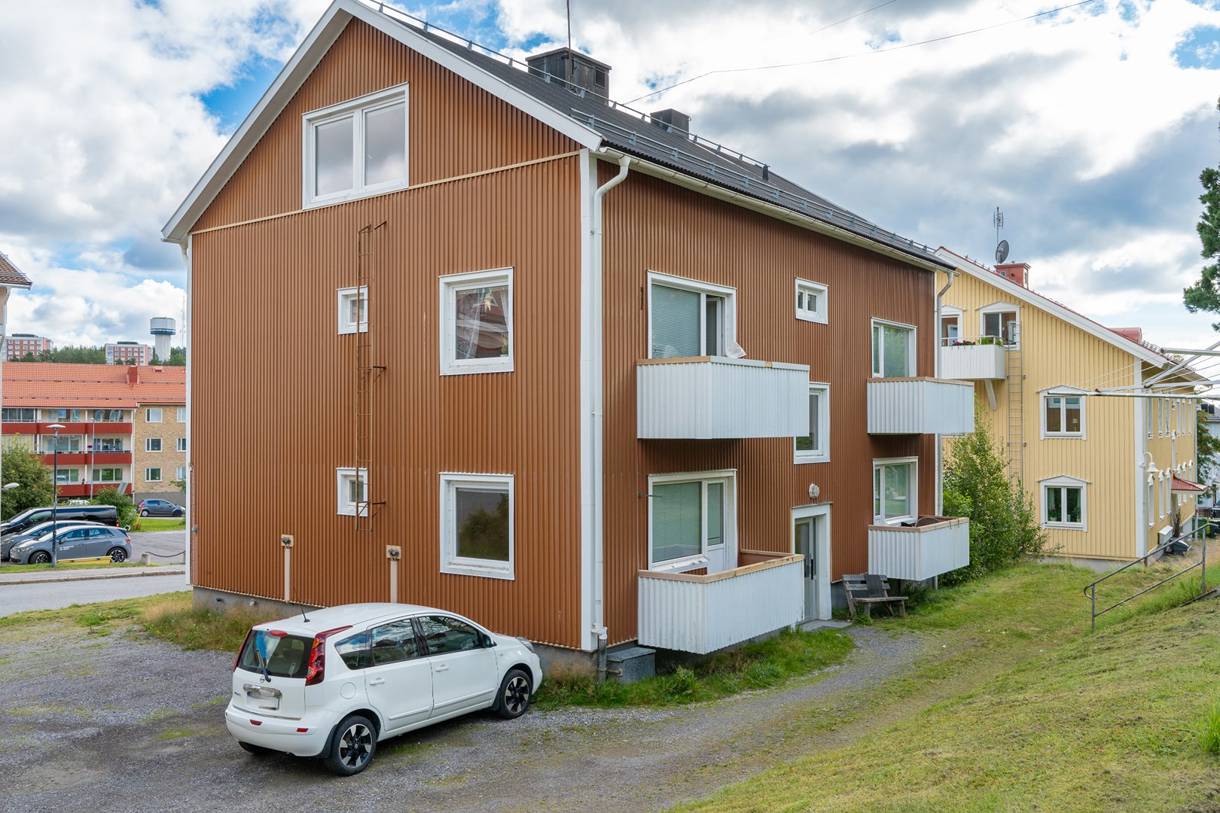 Överstan, Överstan