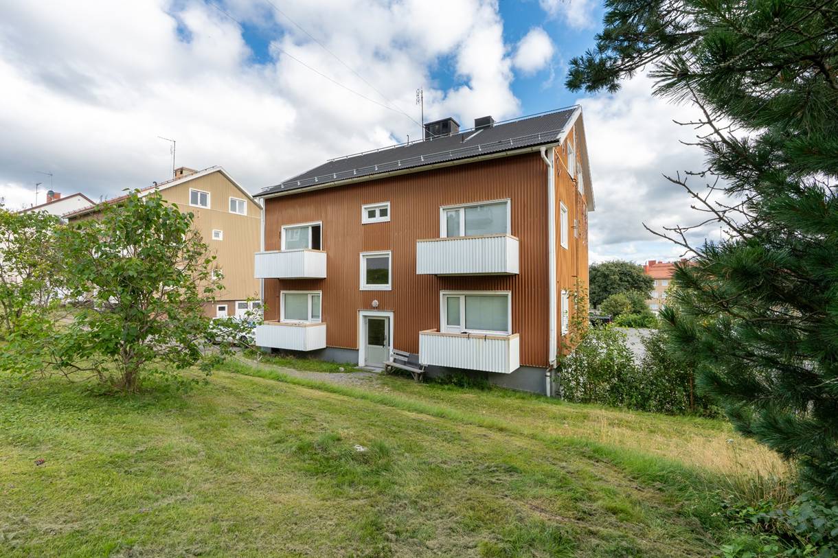 Överstan, Överstan