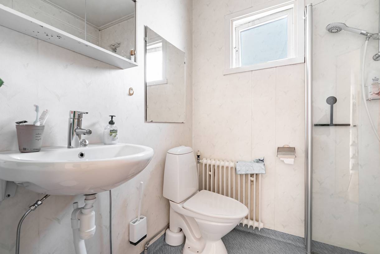 Överstan, Överstan