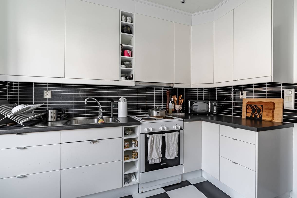 Överstan, Överstan