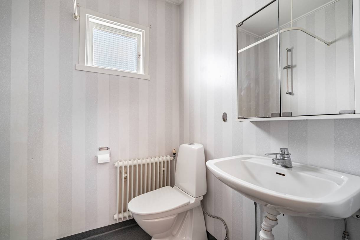 Överstan, Överstan