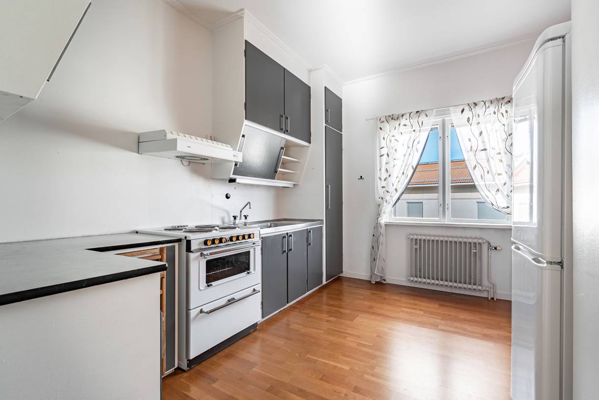 Överstan, Överstan