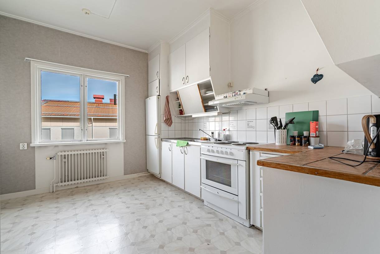 Överstan, Överstan