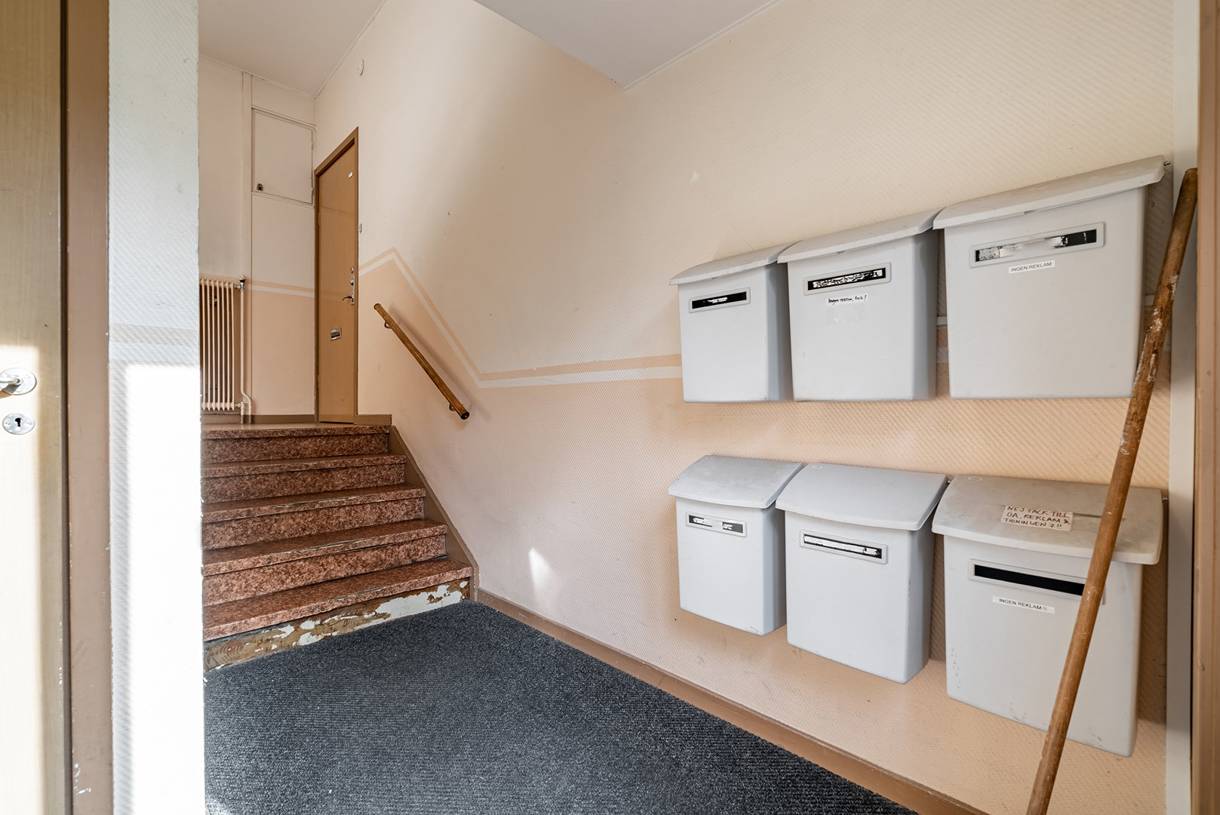 Överstan, Överstan