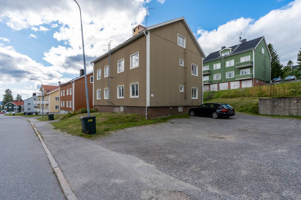 Överstan, Överstan