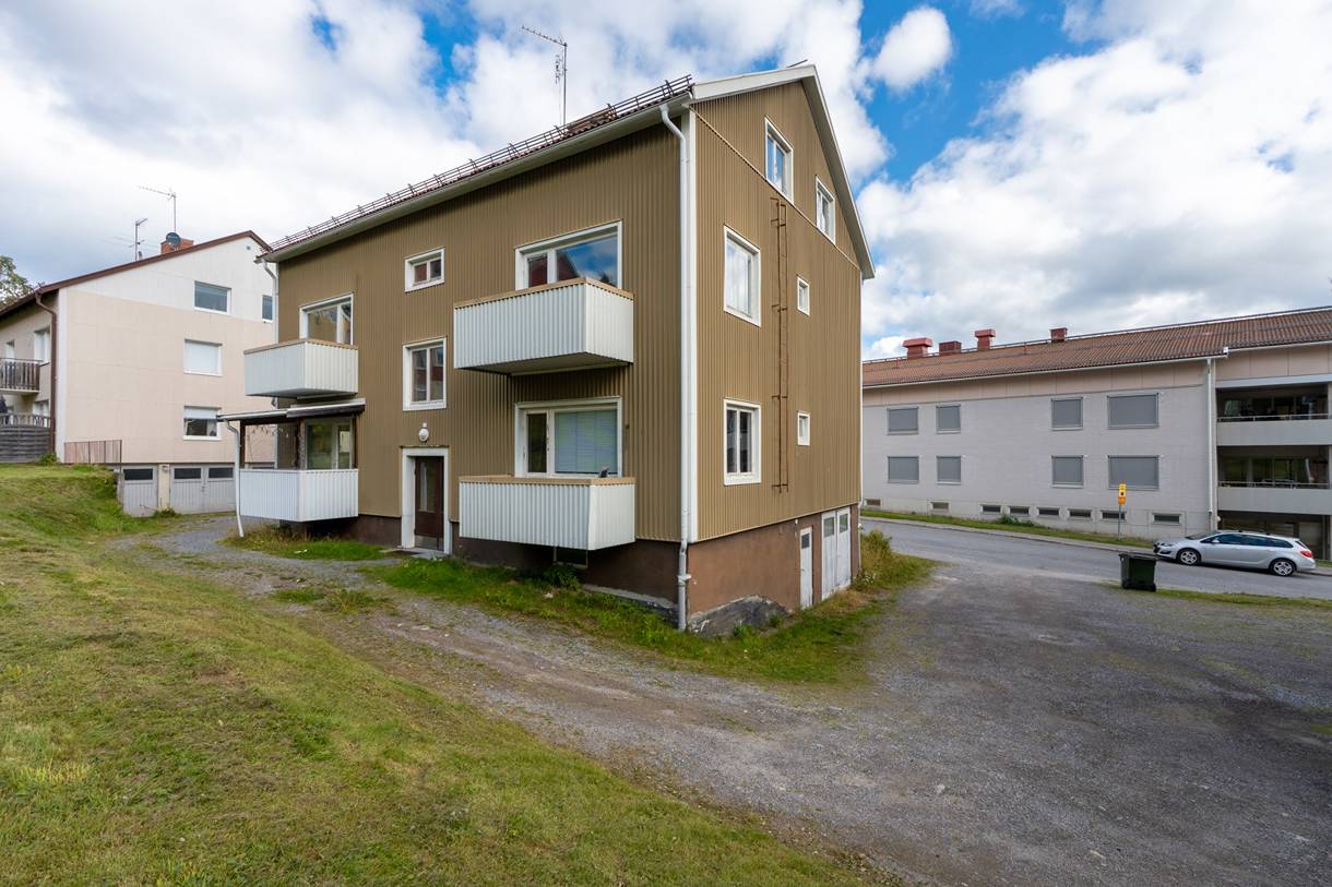 Överstan, Överstan