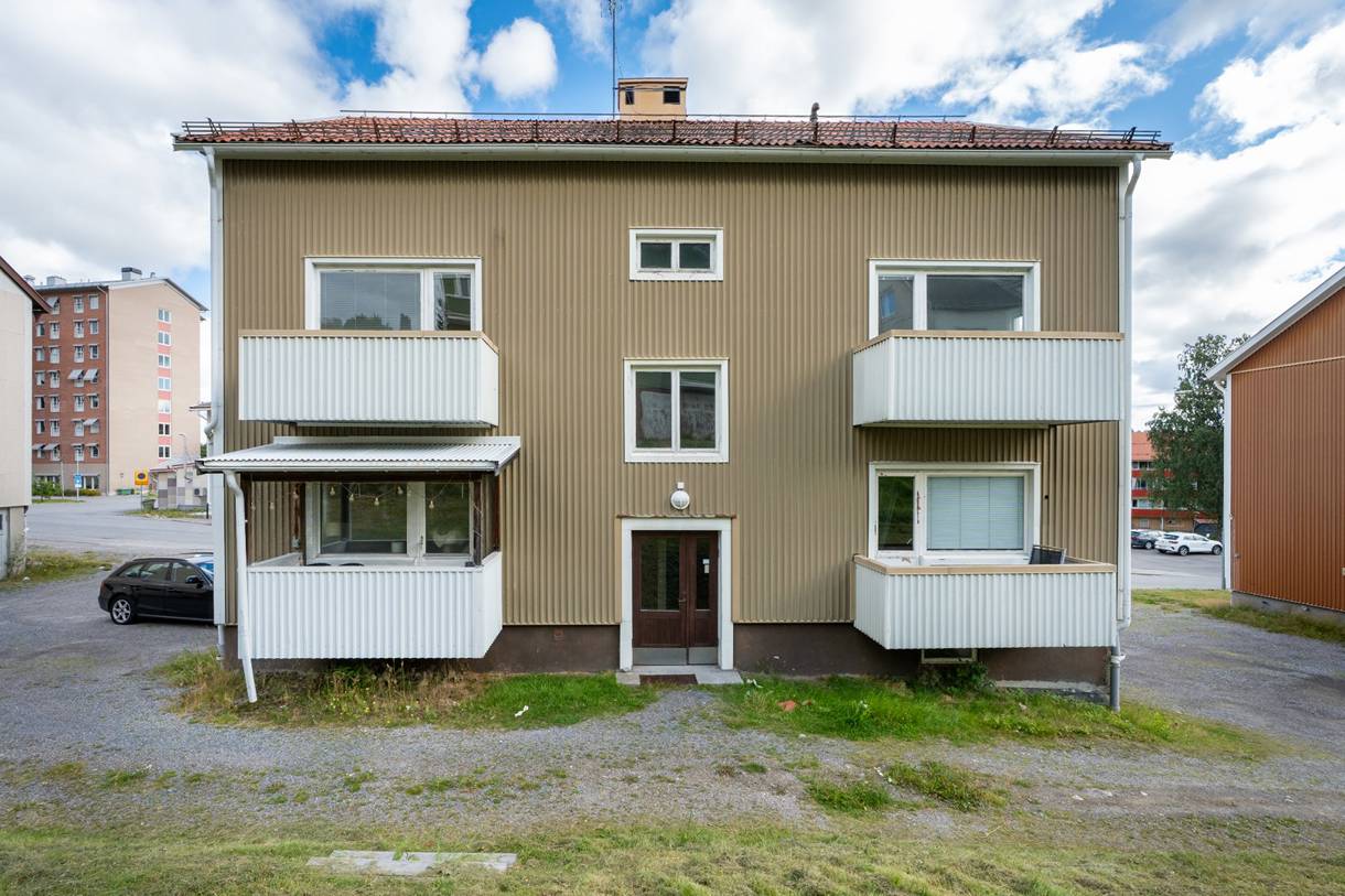 Överstan, Överstan