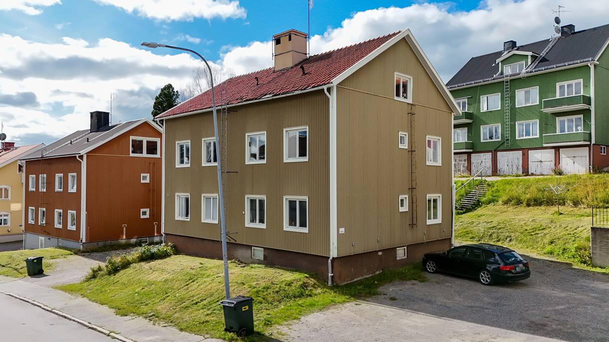 Överstan, Överstan