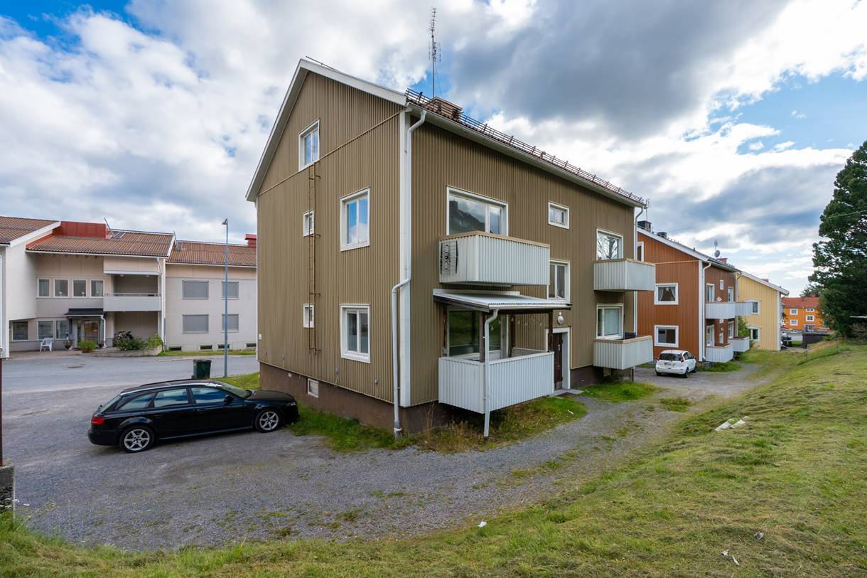 Överstan, Överstan