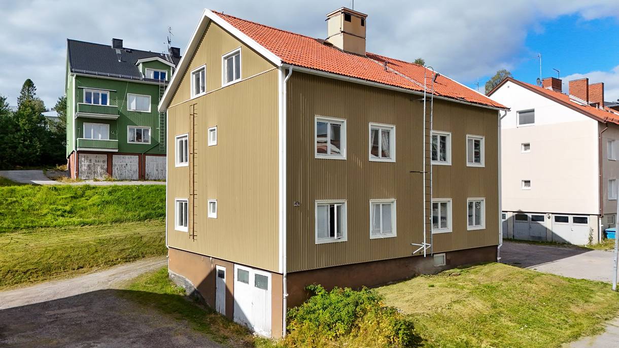 Överstan, Överstan