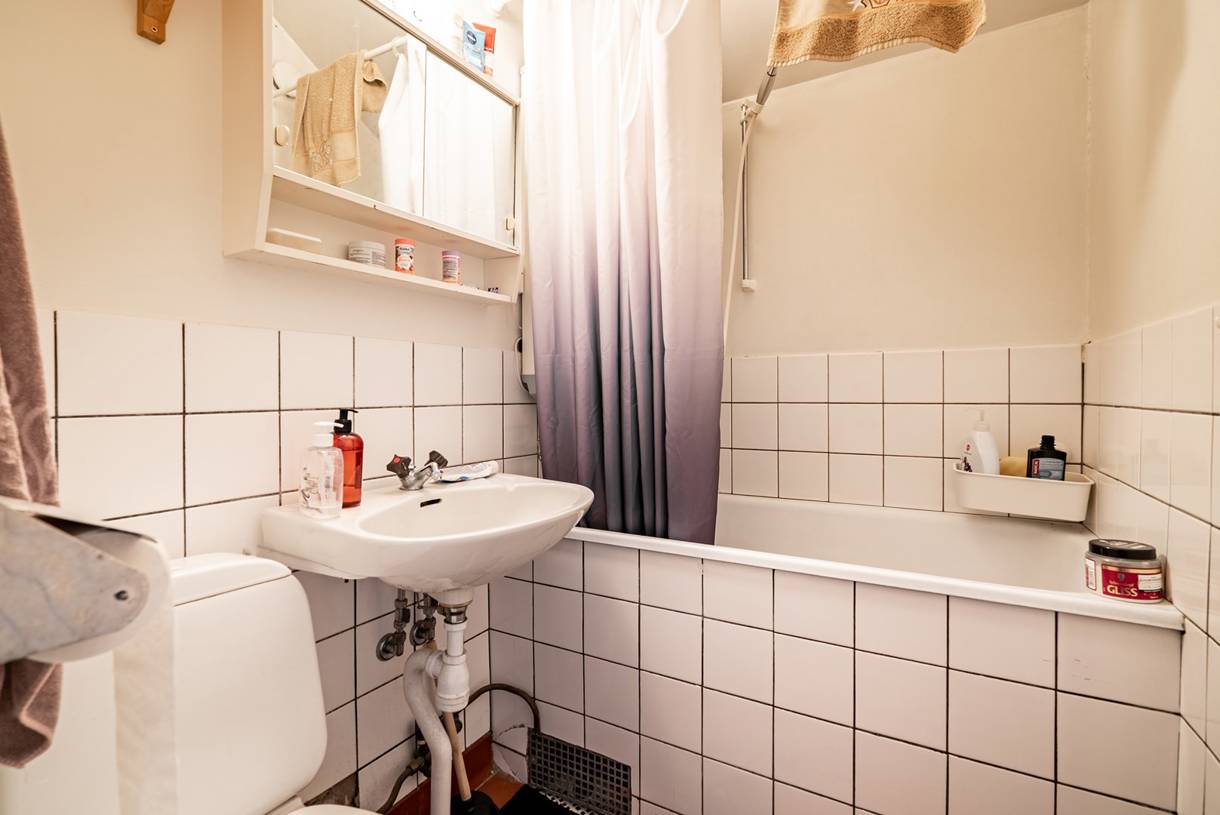 Överstan, Överstan