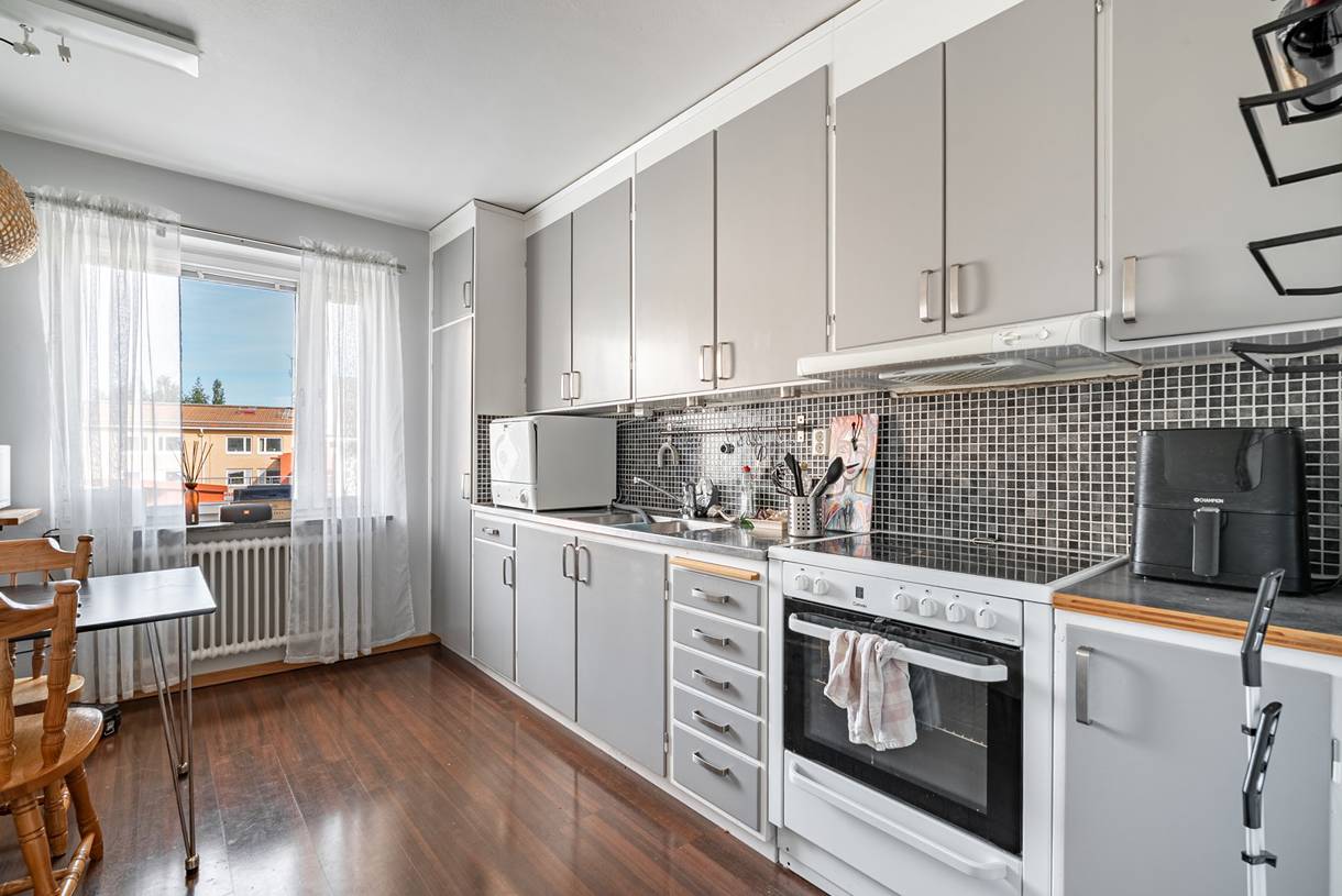 Överstan, Överstan