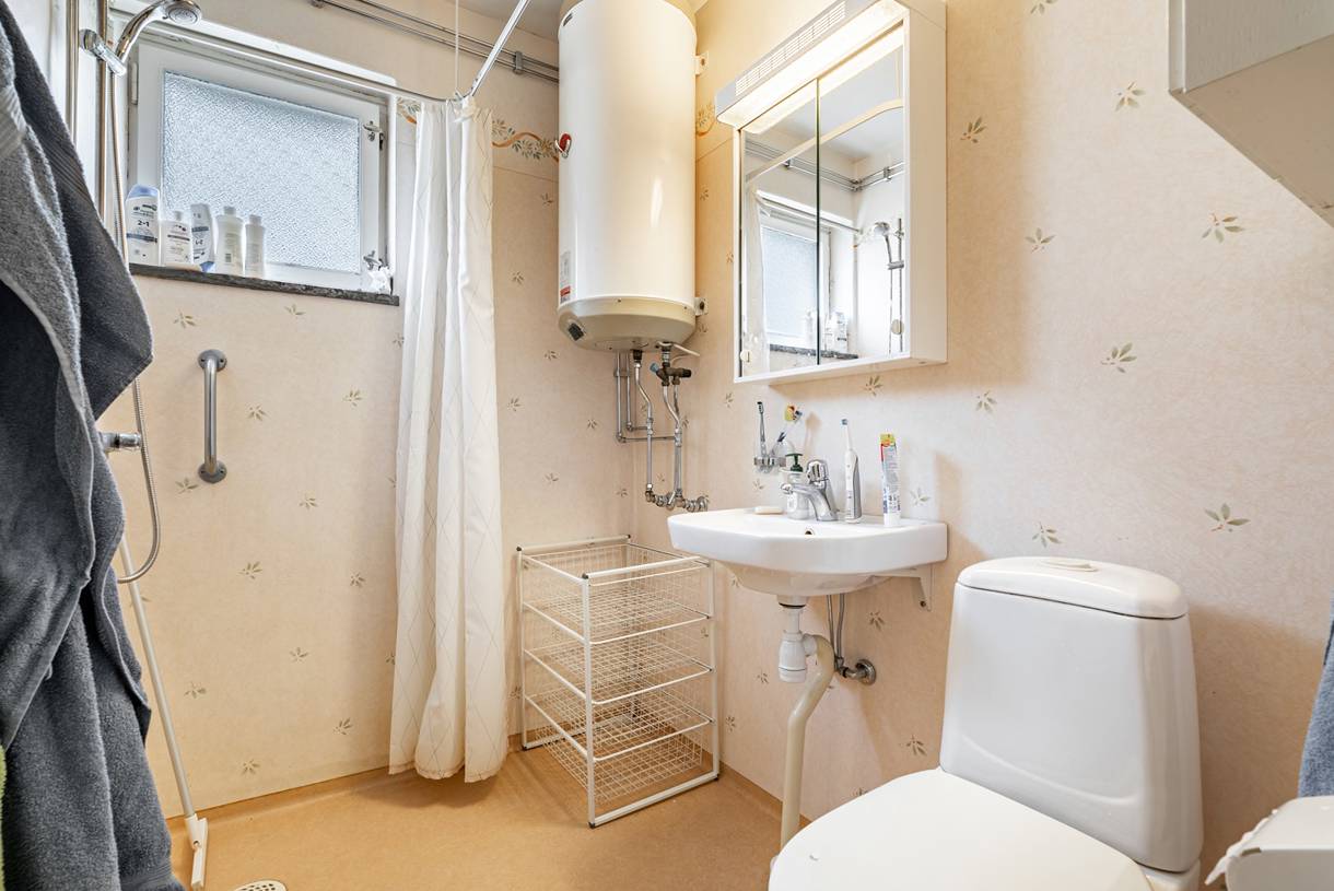 Överstan, Överstan