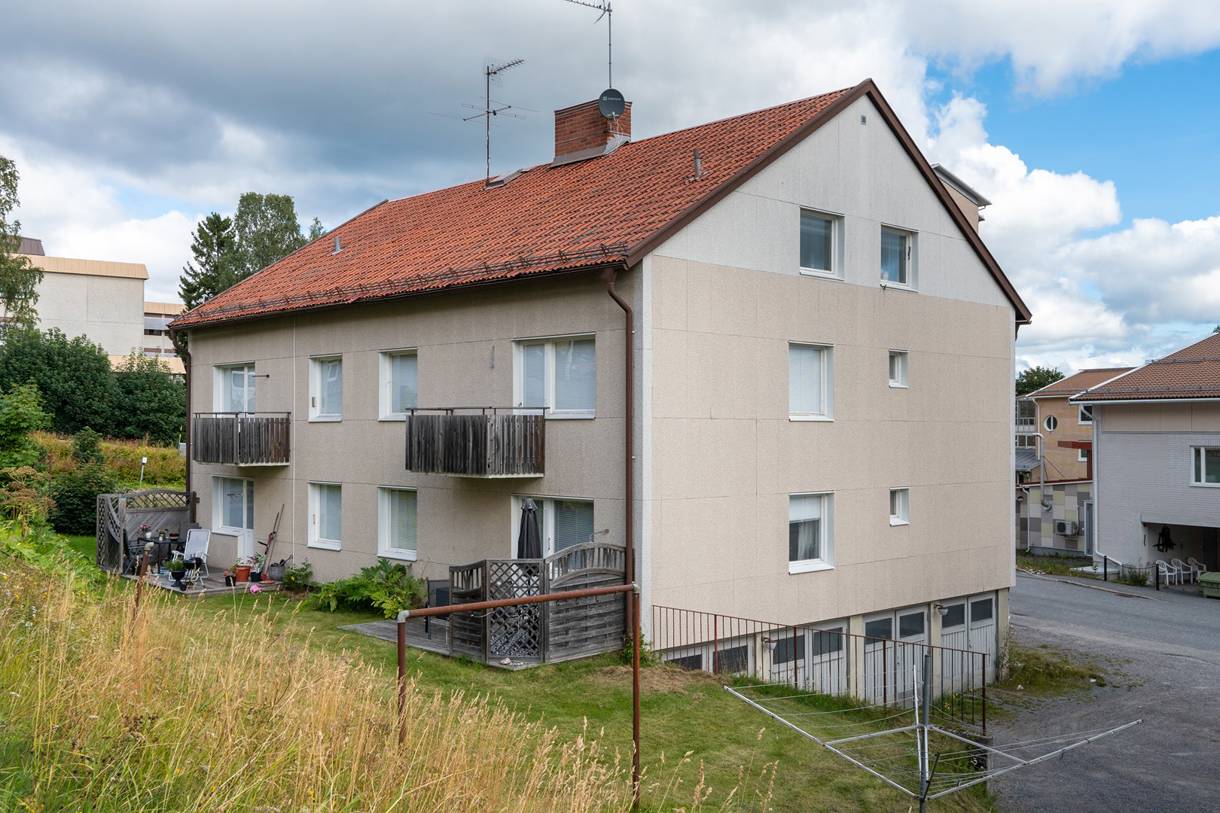 Överstan, Överstan