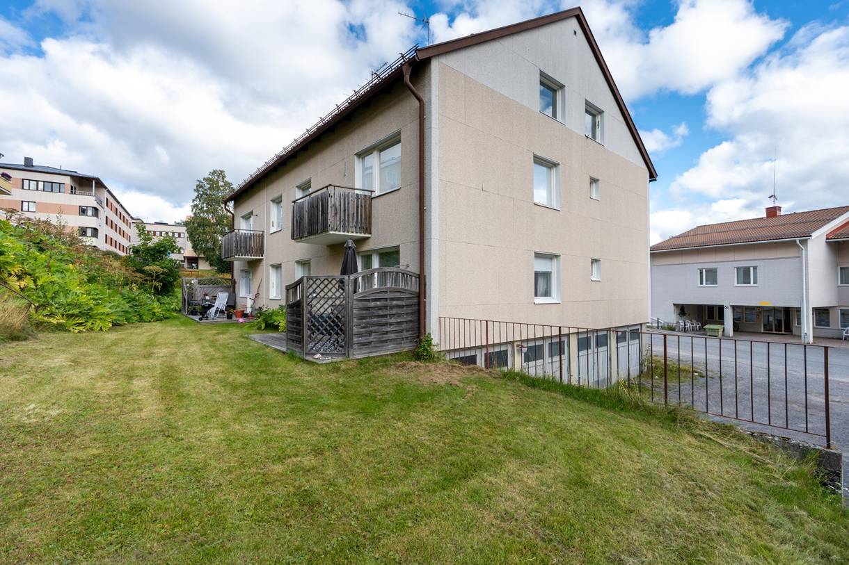 Överstan, Överstan