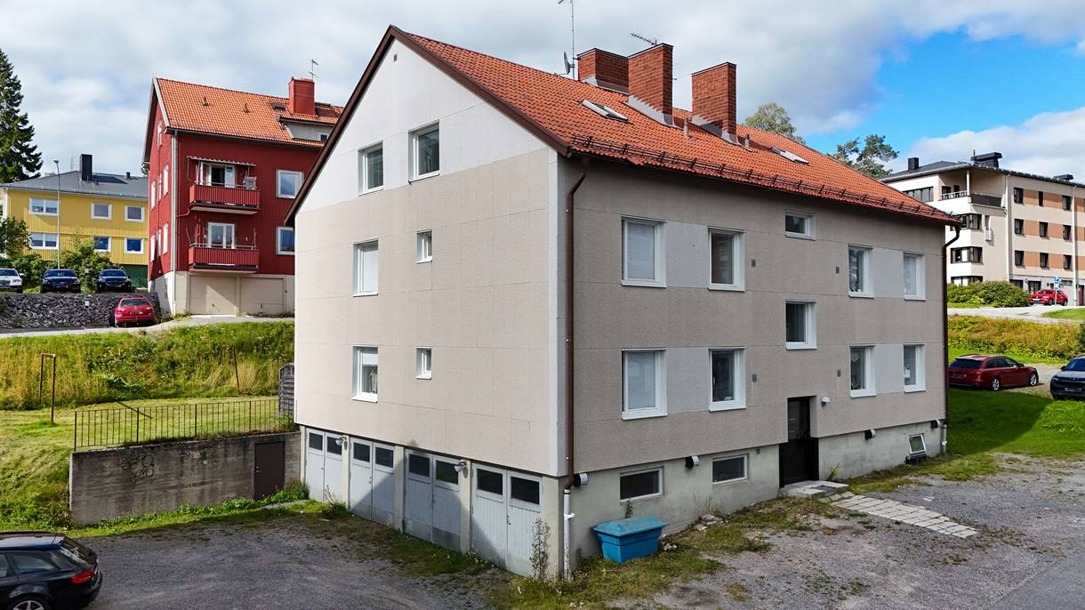 Överstan, Överstan