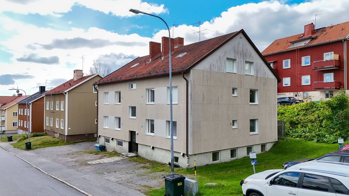 Överstan, Överstan