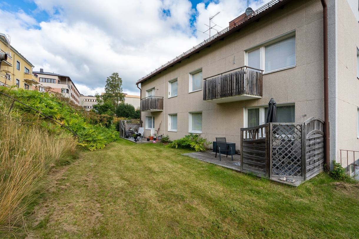 Överstan, Överstan