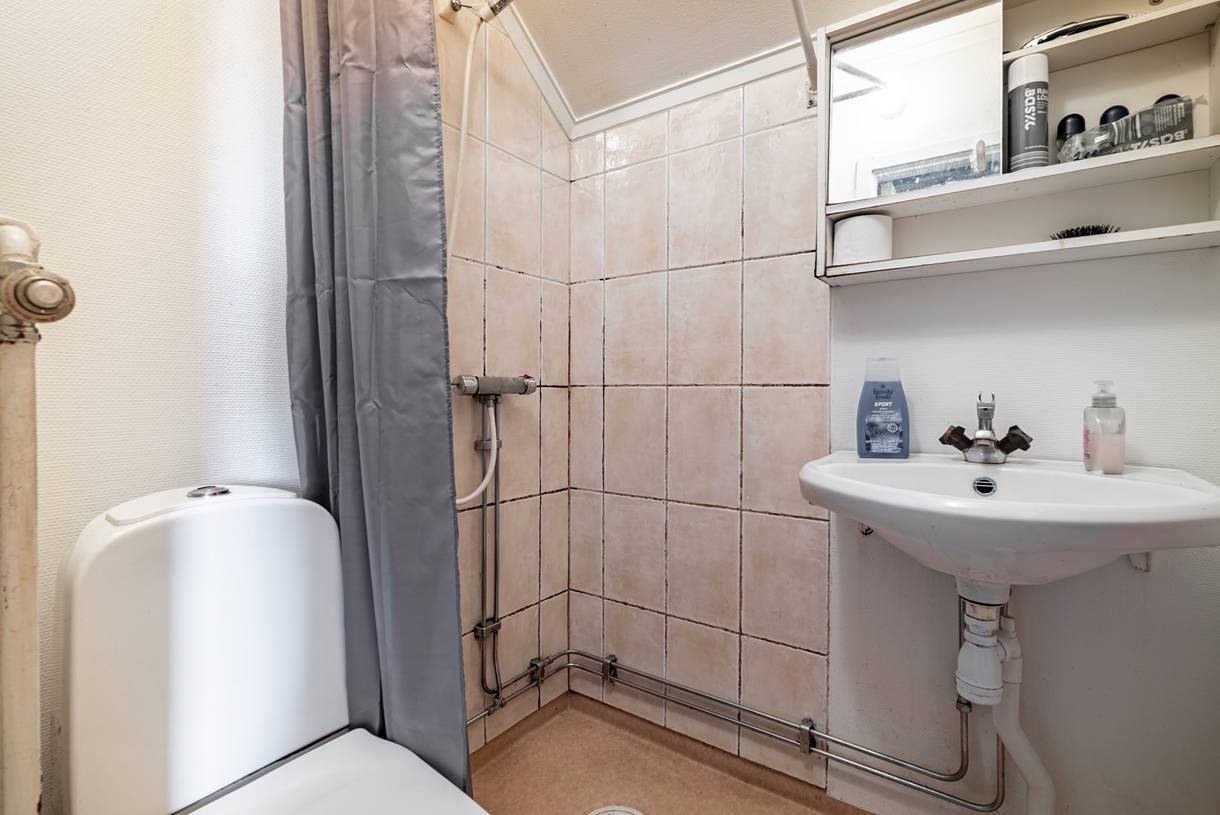 Överstan, Överstan