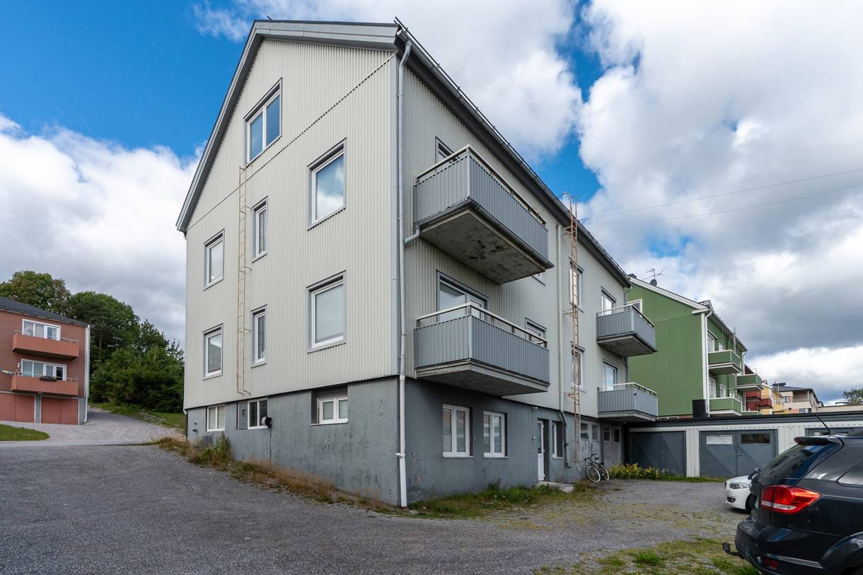 Överstan, Överstan