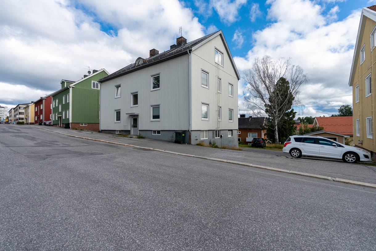 Överstan, Överstan