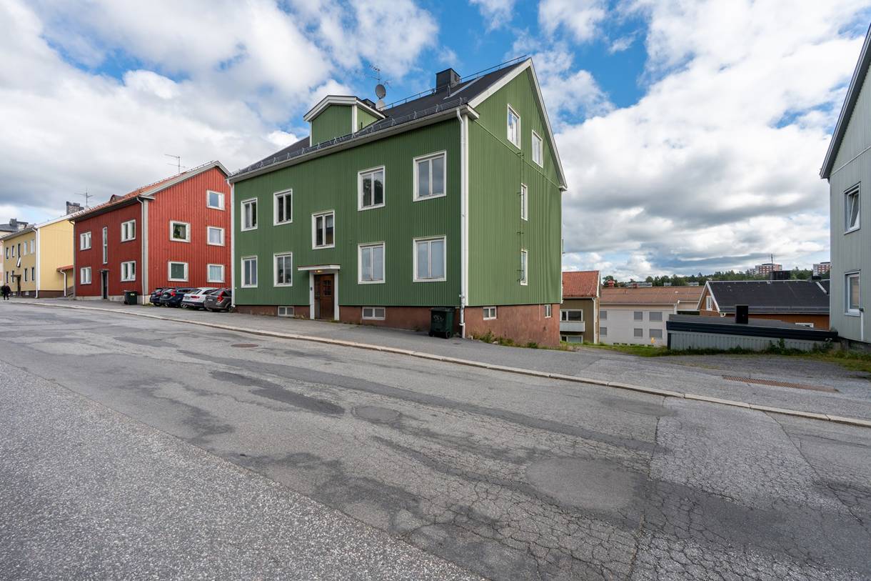 Överstan, Överstan