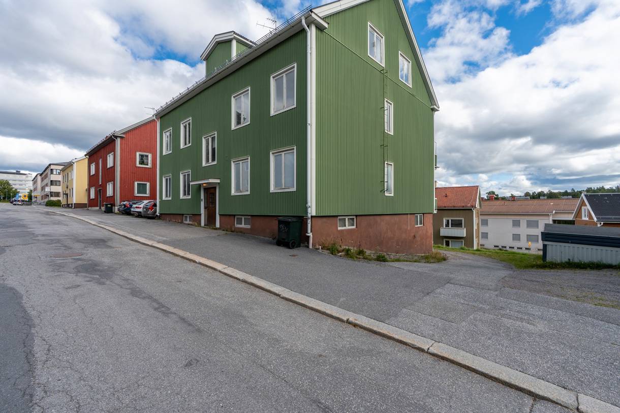 Överstan, Överstan