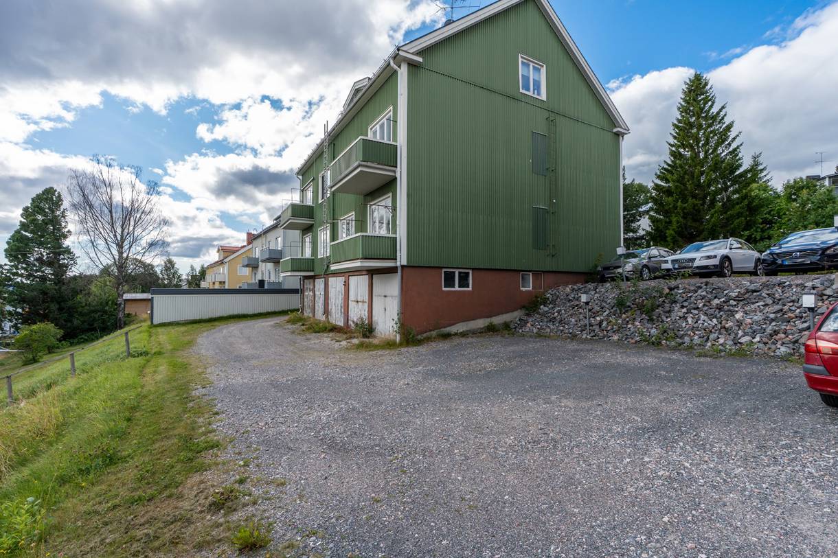 Överstan, Överstan