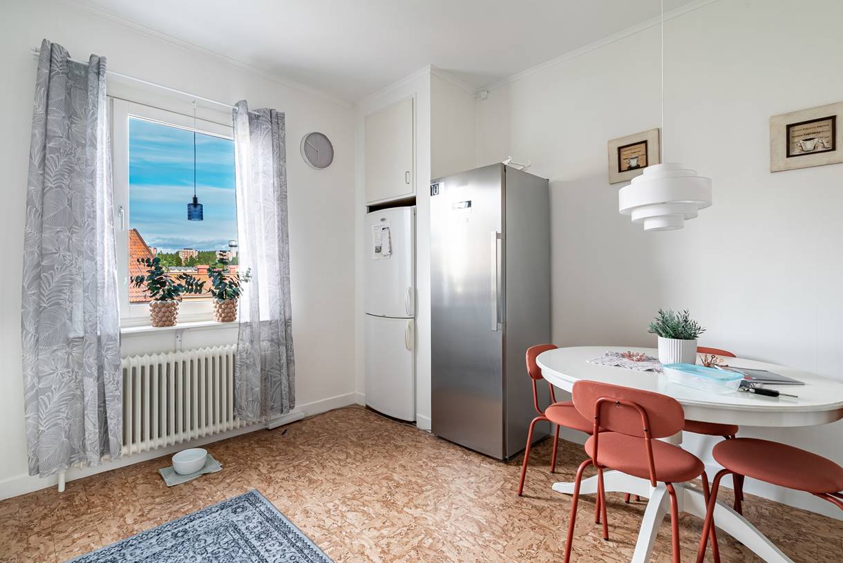 Överstan, Överstan