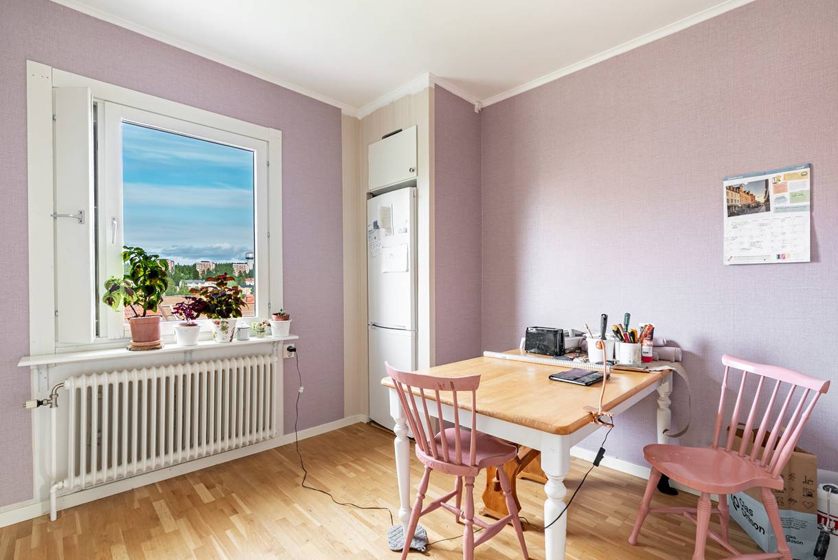 Överstan, Överstan