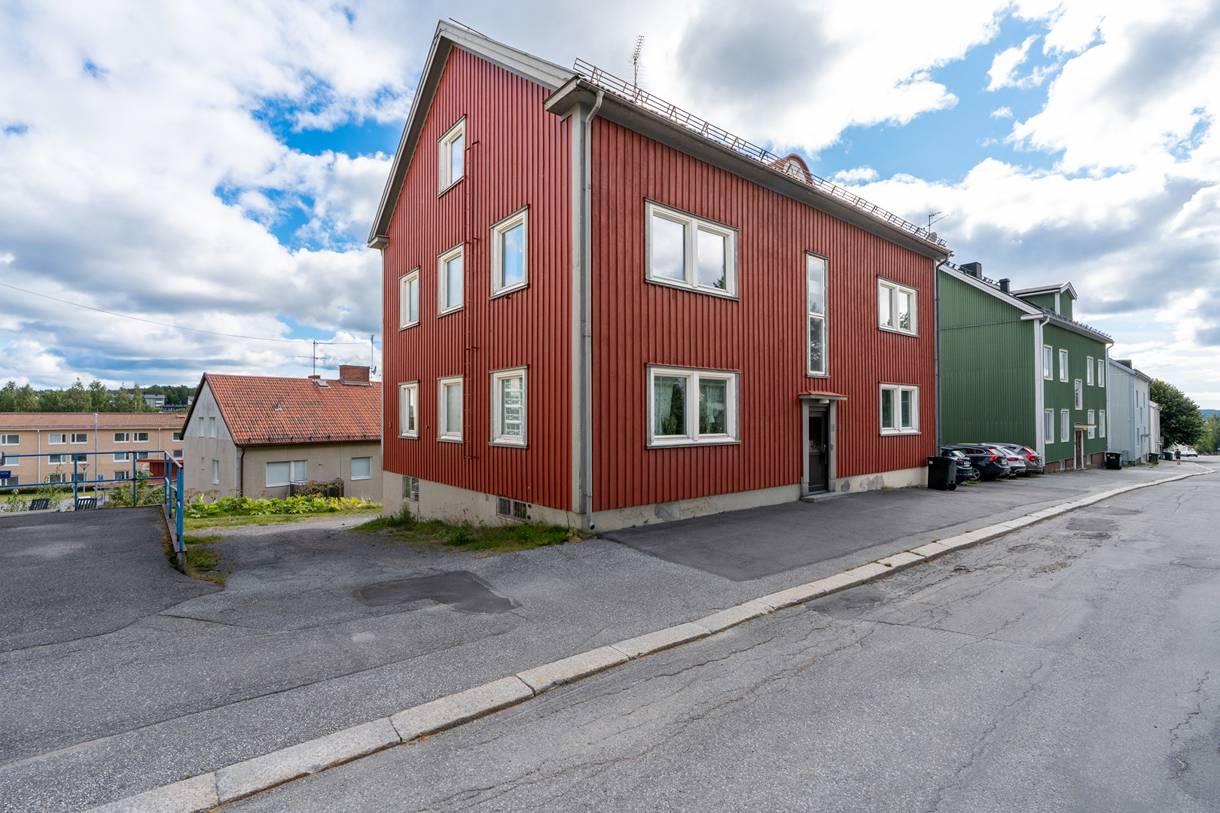 Överstan, Överstan