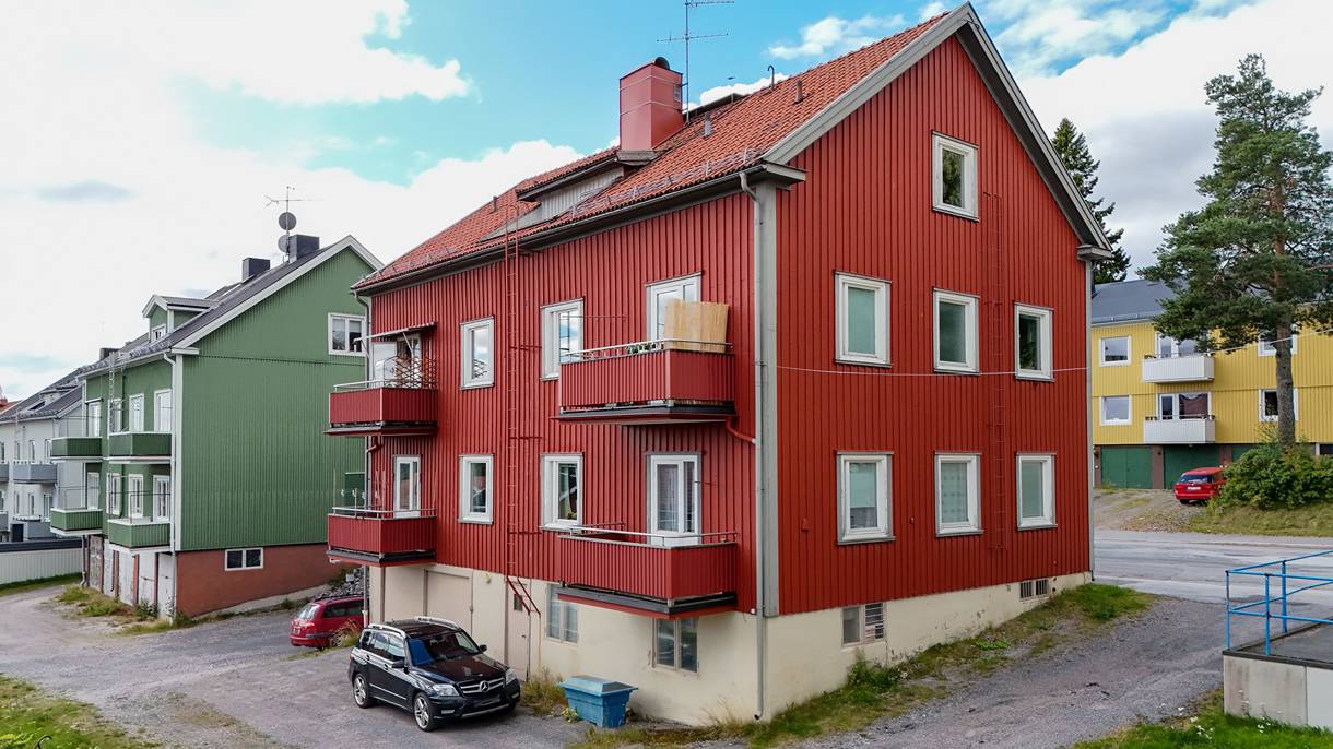 Överstan, Överstan