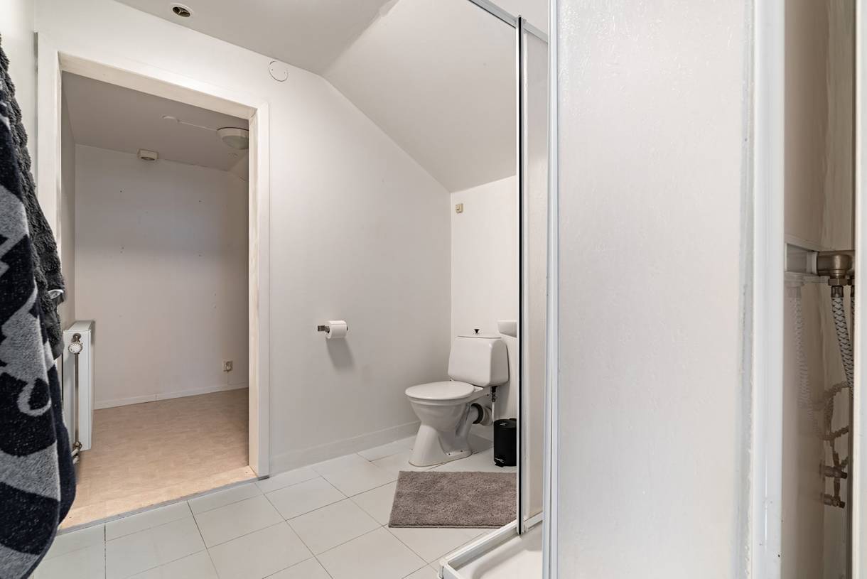 Överstan, Överstan