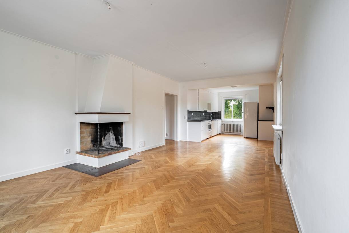 Överstan, Överstan