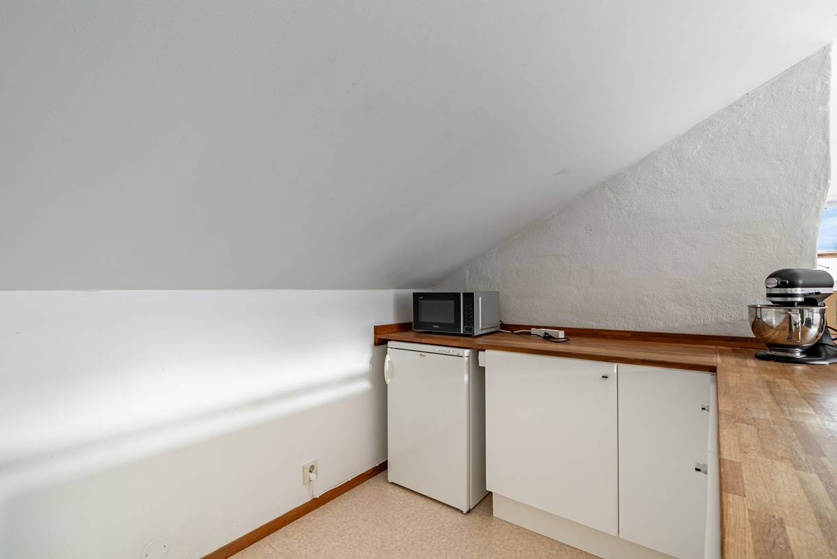 Överstan, Överstan