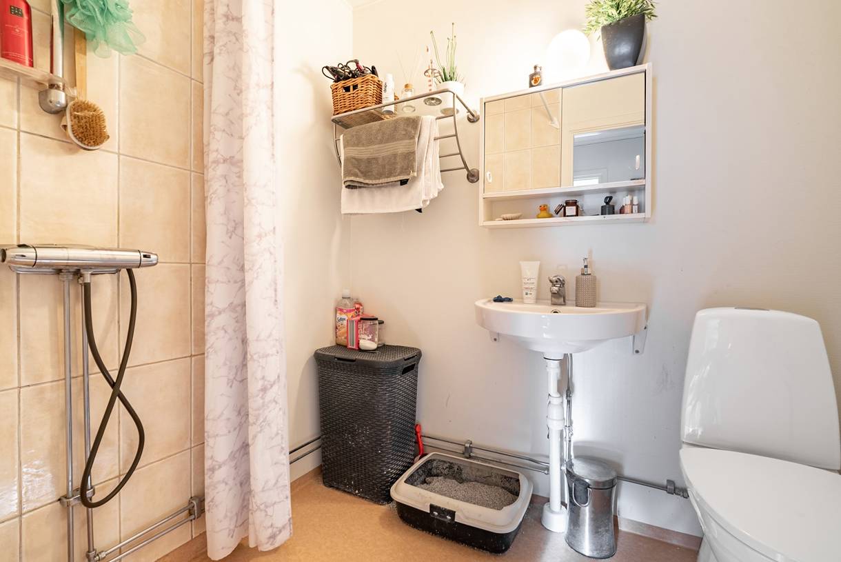 Överstan, Överstan