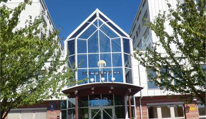 Fasad bild Metropol Universitetsallén 32